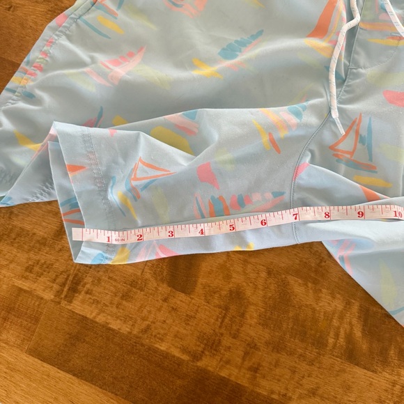 TBBC Tortola Swim Trunks Sandyport Sailboats Size Medium - Picture 8 of 8